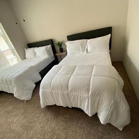 Spacious Galleria Cottage - Self Check In & Free Parking, 4 Beds 2 Bathrooms Houston Esterno foto