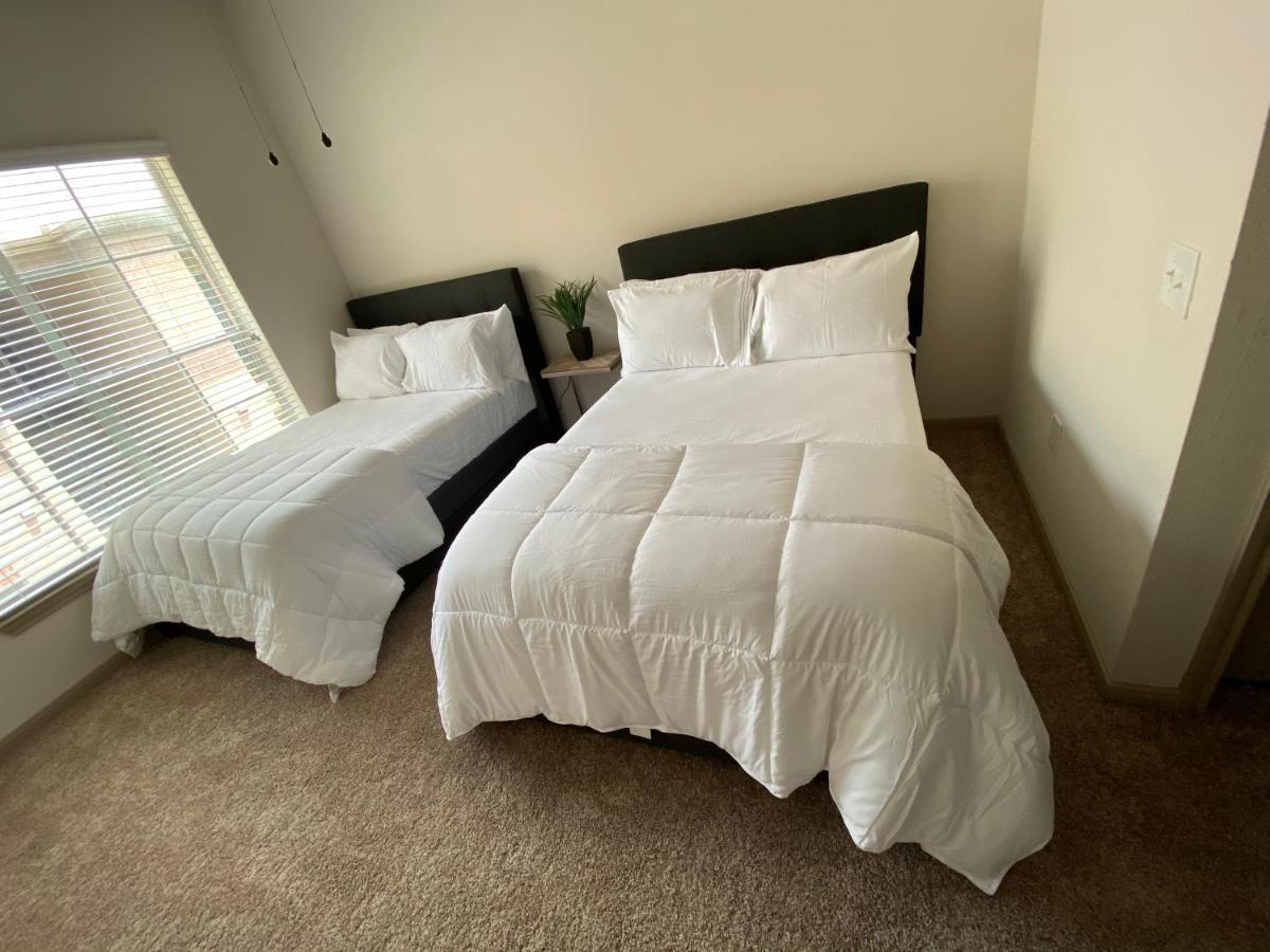 Spacious Galleria Cottage - Self Check In & Free Parking, 4 Beds 2 Bathrooms Houston Esterno foto