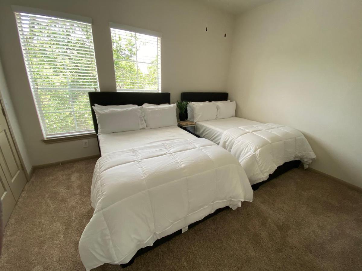 Spacious Galleria Cottage - Self Check In & Free Parking, 4 Beds 2 Bathrooms Houston Esterno foto